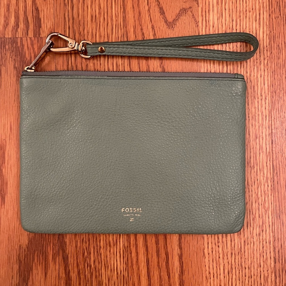 FOSSIL Sea Foam Green Wristlet Clutch